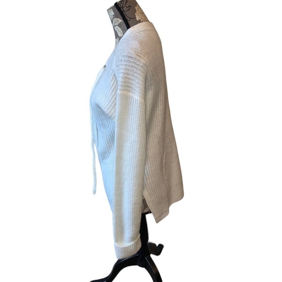 NO BOUNDARIES Sweater Cream Super Soft Lace Up large 11/13 New with tags - Picture 3 of 4